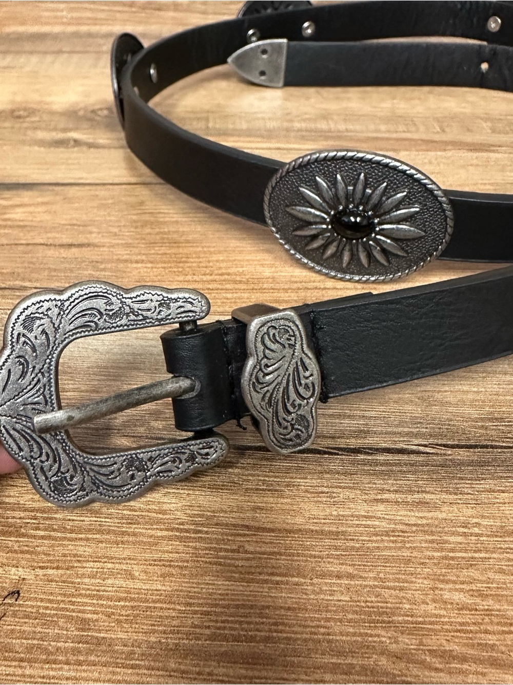 Womens western boho oval metal concho style belt black size Large - Picture 2 of 6
